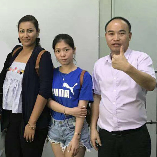 新西兰客户来东升国际官网饰品厂定造银饰品