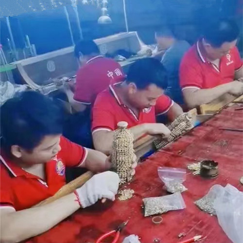 东升国际官网饰品厂剪铜工艺