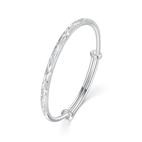 银饰品厂出产的银手镯会越戴越亮吗