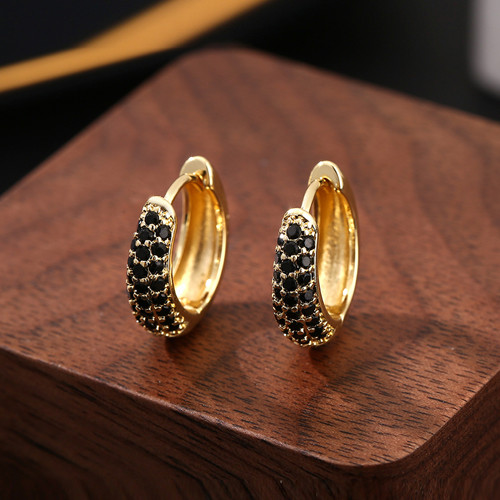 耳朵能接受多沉的耳饰