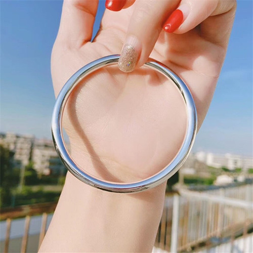 怎么遴选适合自己的银饰品