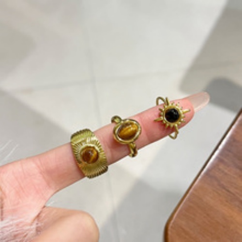 戴上戒指是一个圈套