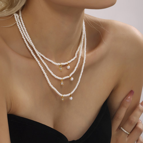 饰品厂来了美女