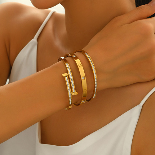 一枚钛钢戒指的温度