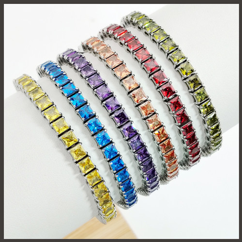 系在钛钢链上的爱 