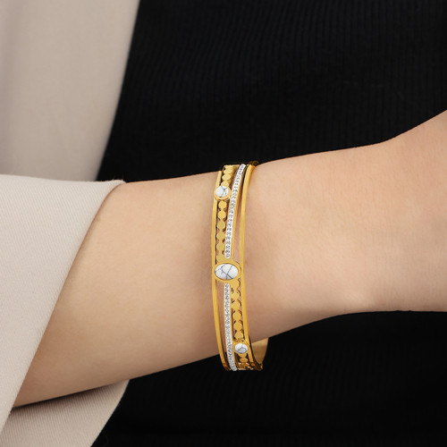 为什么有人倾轧太钢饰品