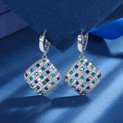 银饰品厂会出产仿银饰品吗